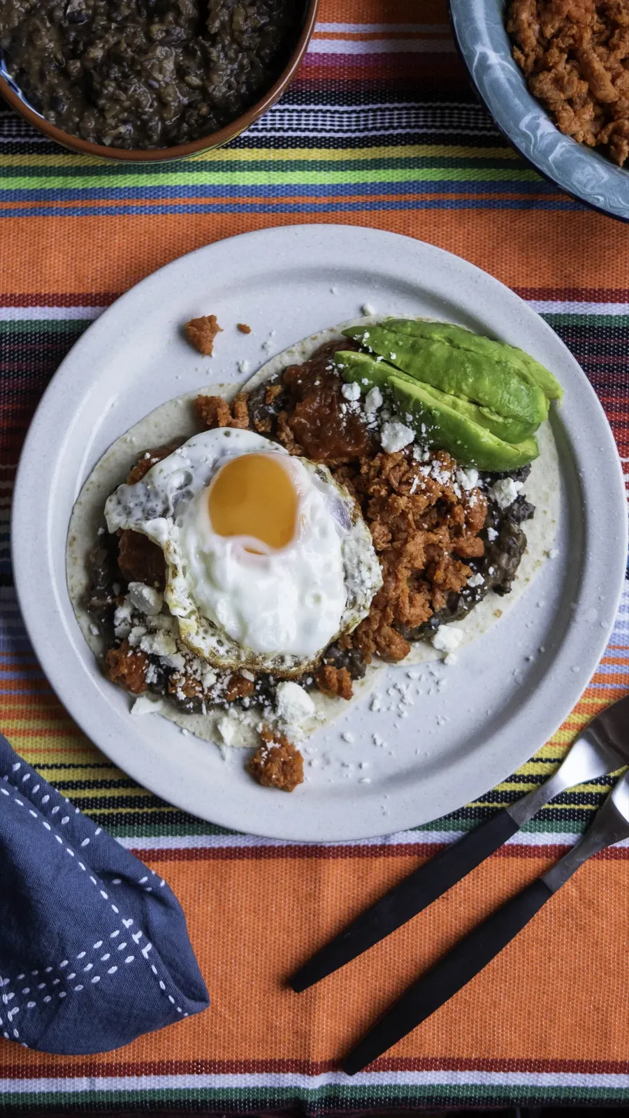 HUEVOS RANCHEROS MED CHORIZOFÄRS