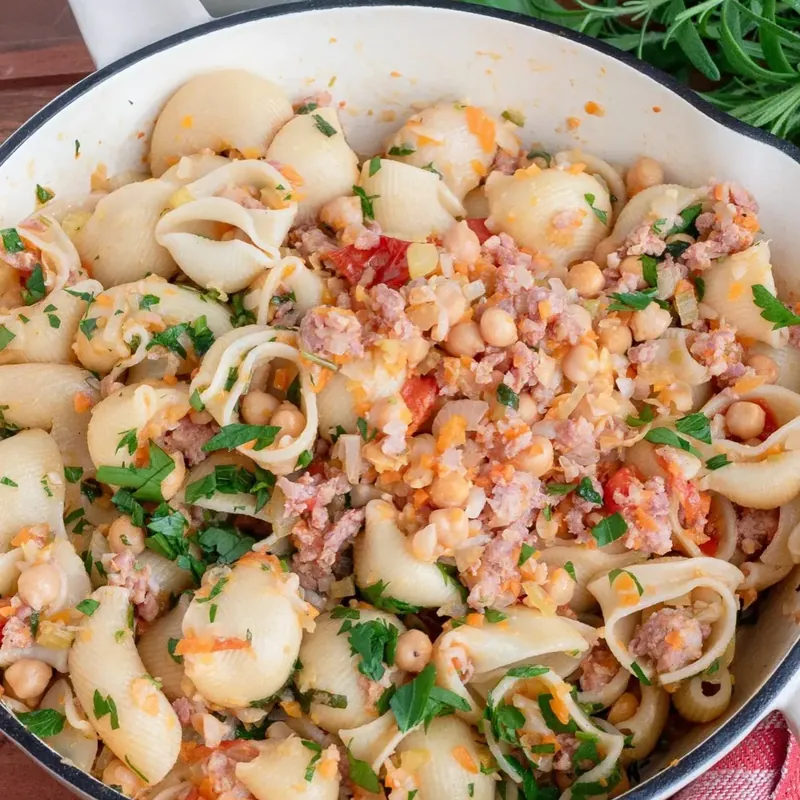 PASTA E CECI CON SALSICCIA