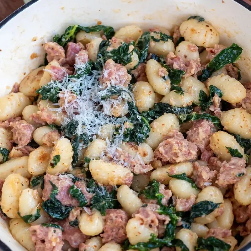 GNOCCHI MED SALSICCIA & CAVOLO NERO