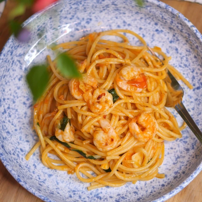 SPAGHETTI MED RÄKOR OCH 'NDUJA